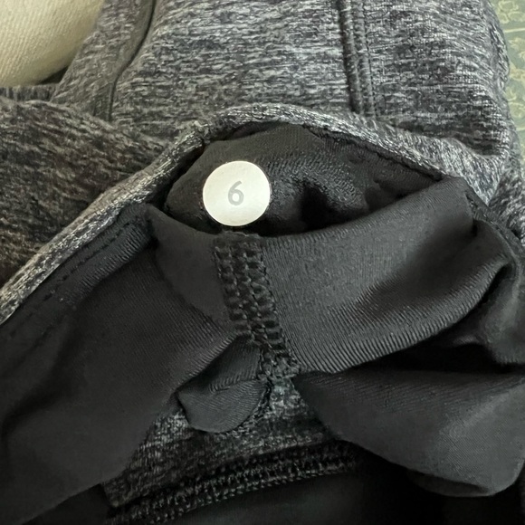 Lululemon Run: Turn Around Tights - Picture 13 of 13